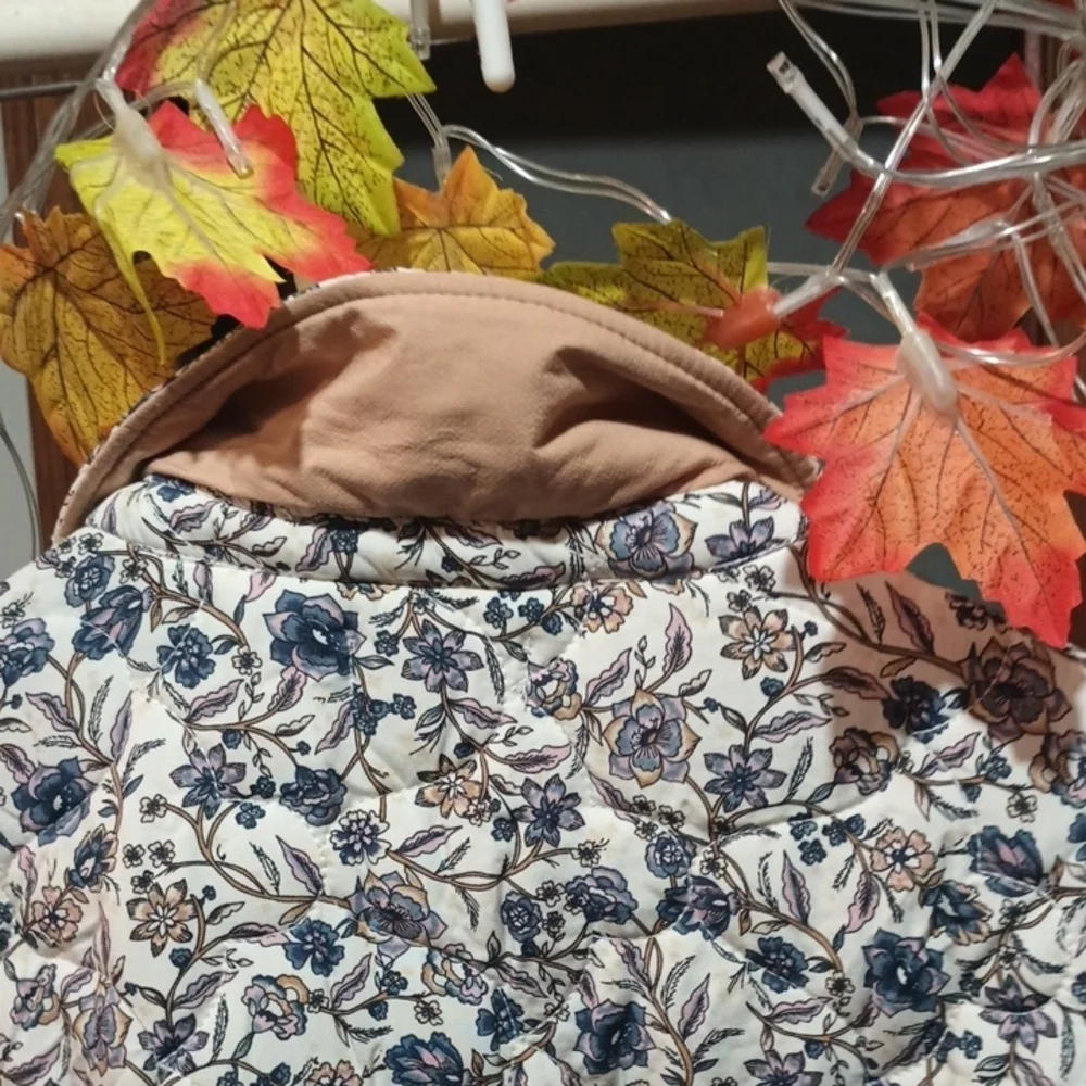 Maurices Blue and Brown Floral quilted jacket - Picture 4 of 13